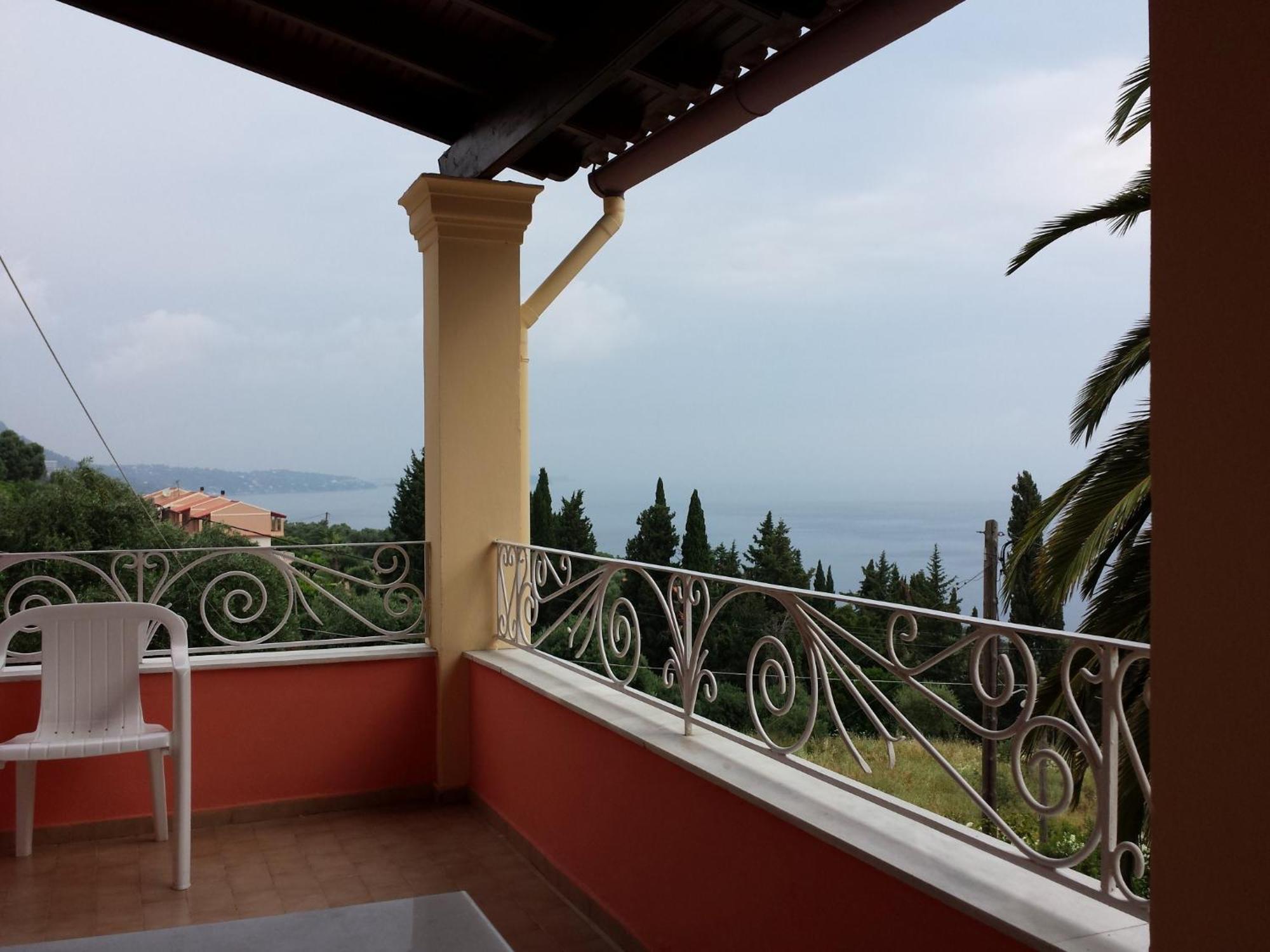 Atisis Benitses (Corfu)